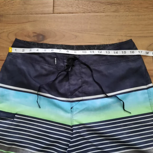 O'Neill Hyperfreak Board Shorts - Picture 8 of 13